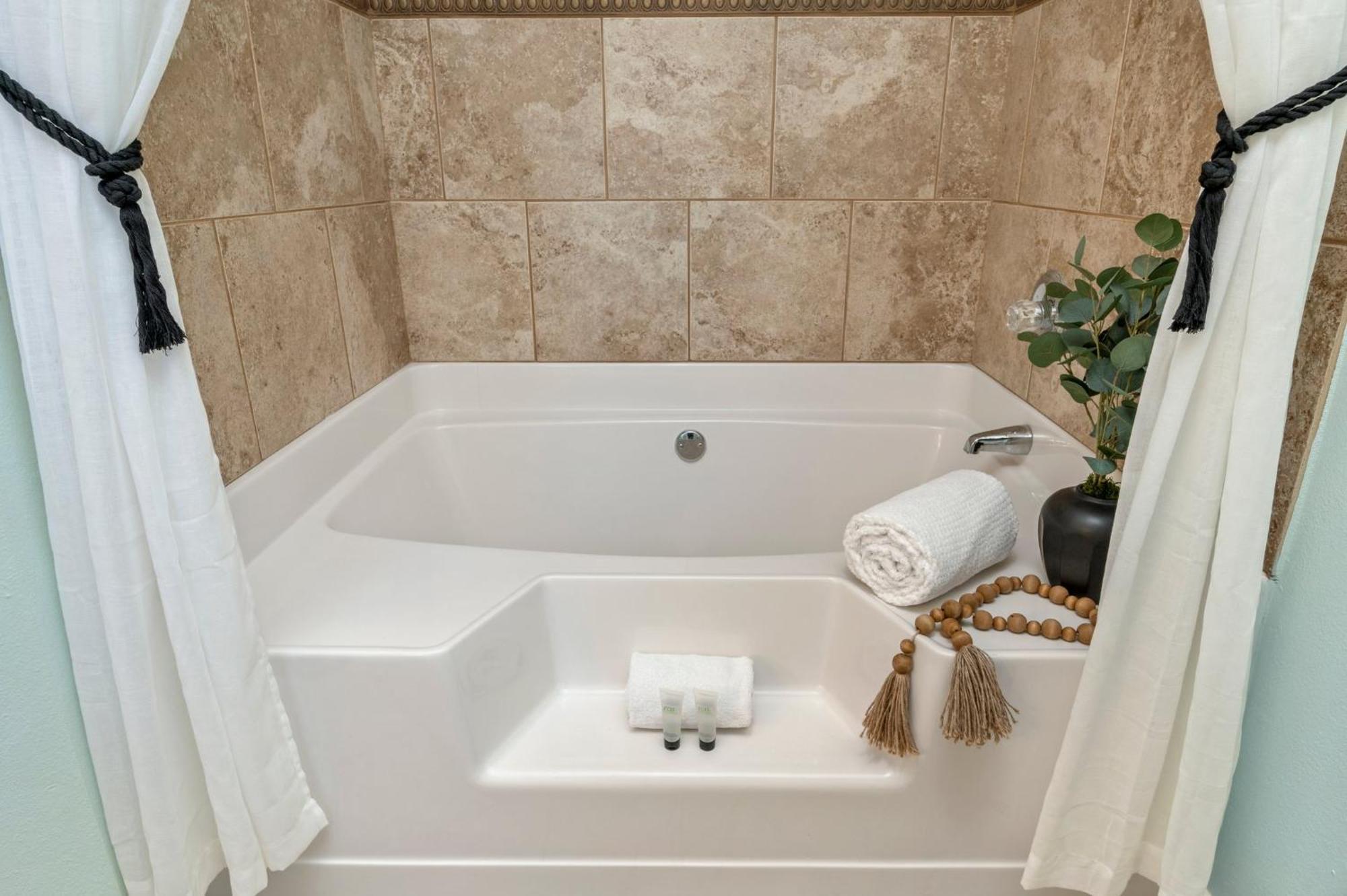 Beautiful Pet Friendly Home! Tropical Pool, Optional Golf Cart & Pool Heat, Minutes To Beach Destin Kültér fotó